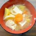 豆腐と安納芋と玉葱の味噌汁